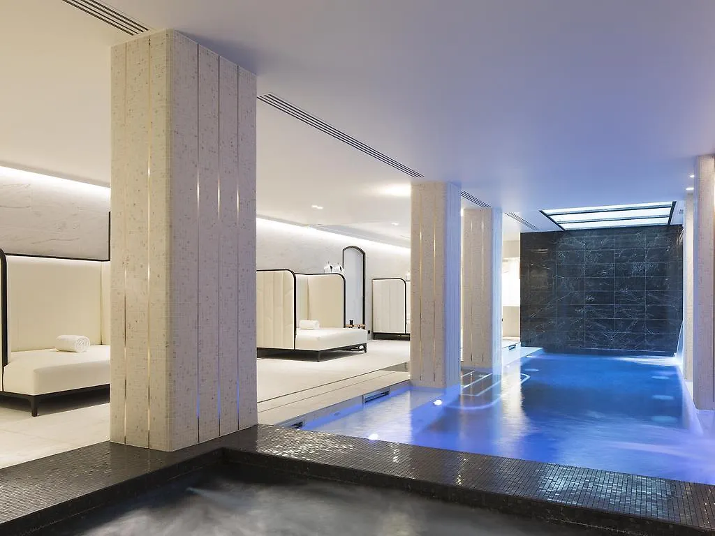 Le Narcisse Blanc Hotel 5*
