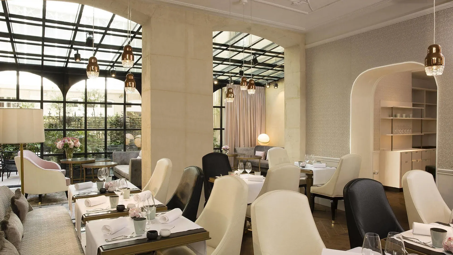 Le Narcisse Blanc Hotel 5*